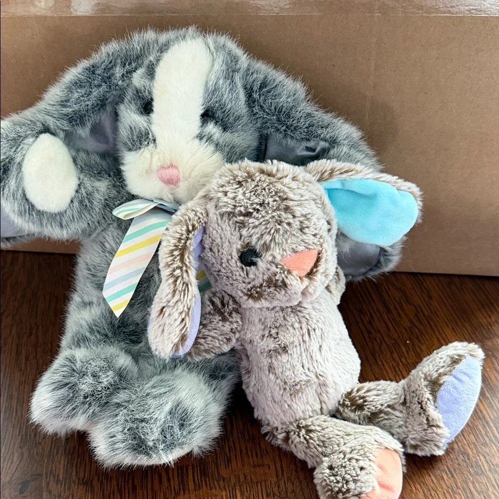 5 stuffed animal bunnies